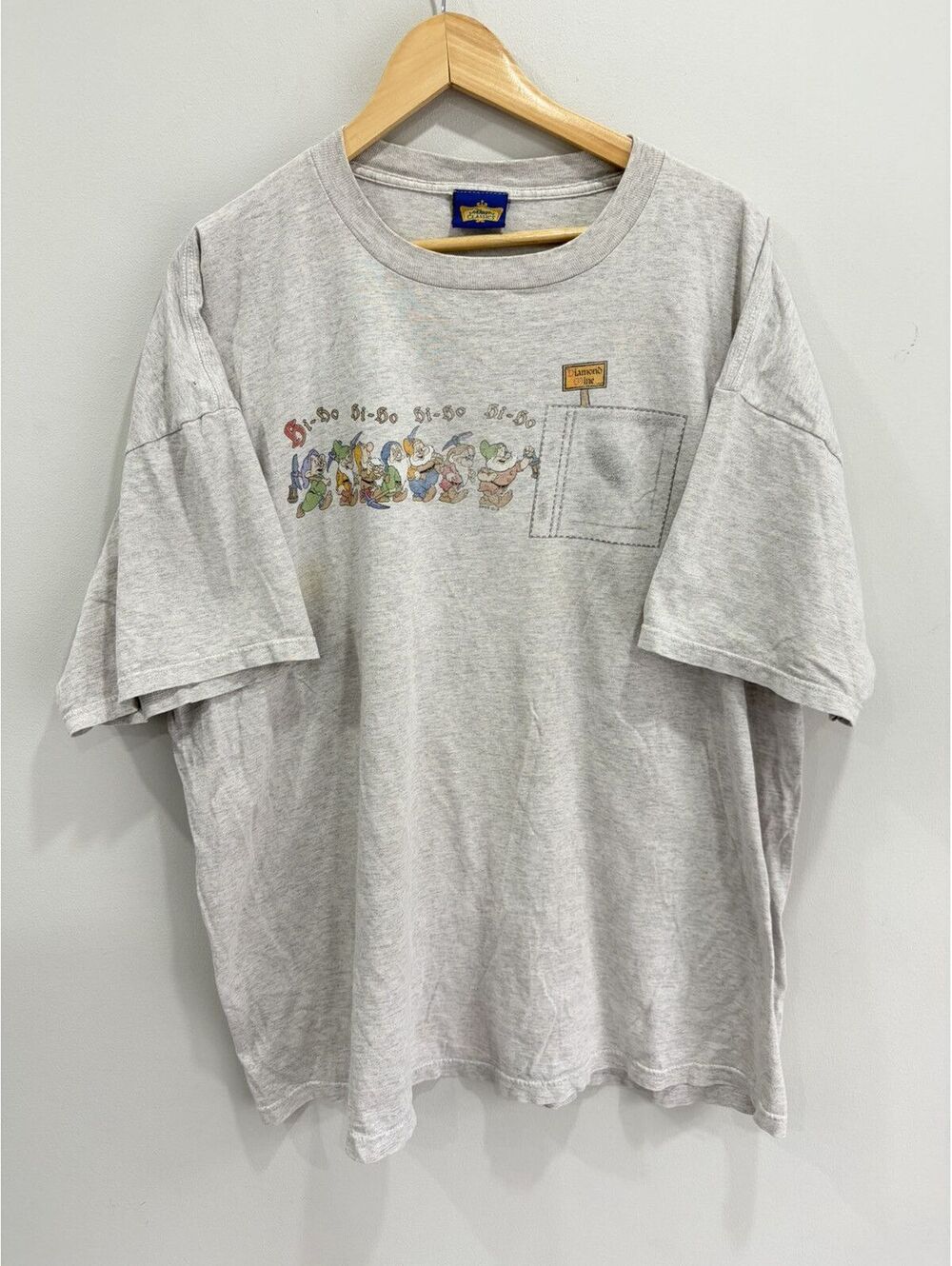 Vintage Disney Snow White Dwarves Tee Shirt grumpy